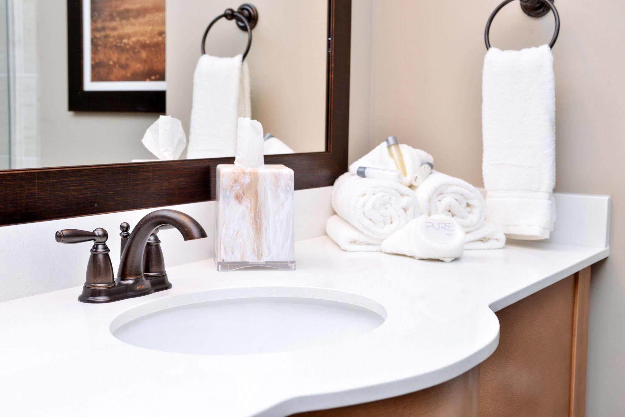 Appomattox Inn And Suites Bagian luar foto