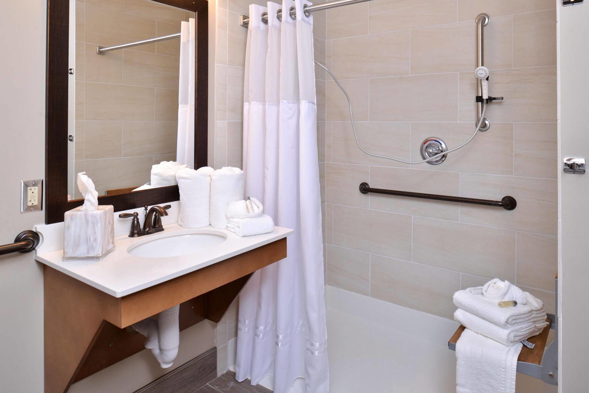 Appomattox Inn And Suites Bagian luar foto
