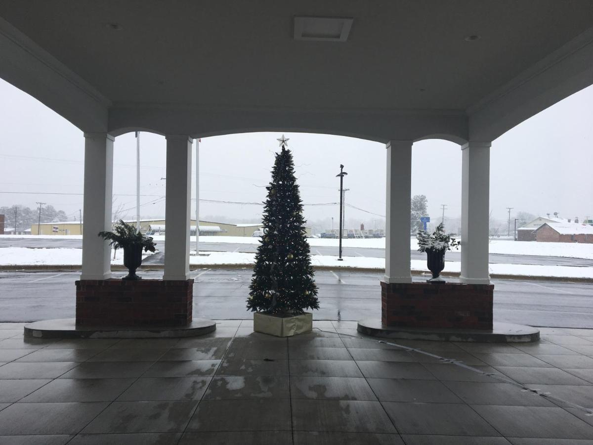 Appomattox Inn And Suites Bagian luar foto